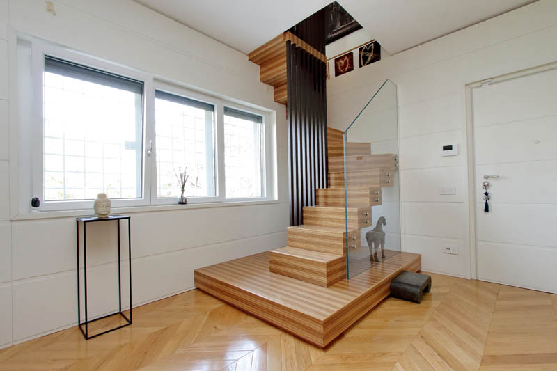 Almari Interiors